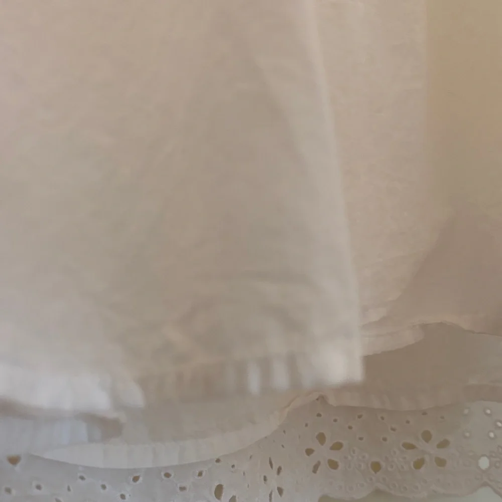 GAP White Eyelet‎ Sundress for Girls - Classic Summer Dress Size S 6-7)